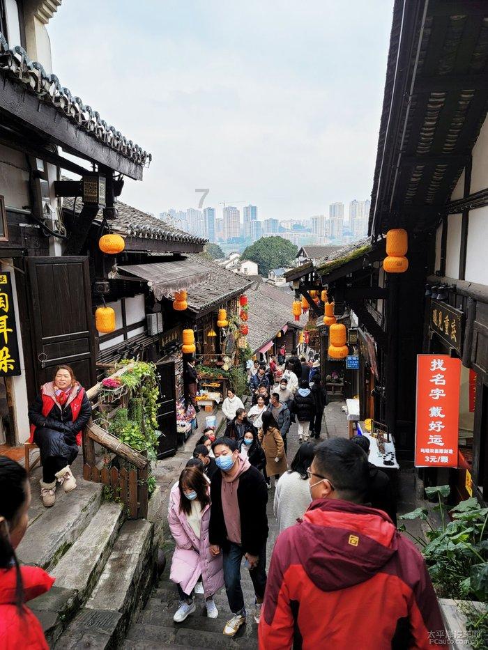 内蒙古自治区察哈尔右翼前旗发布道路结冰黄色预警
